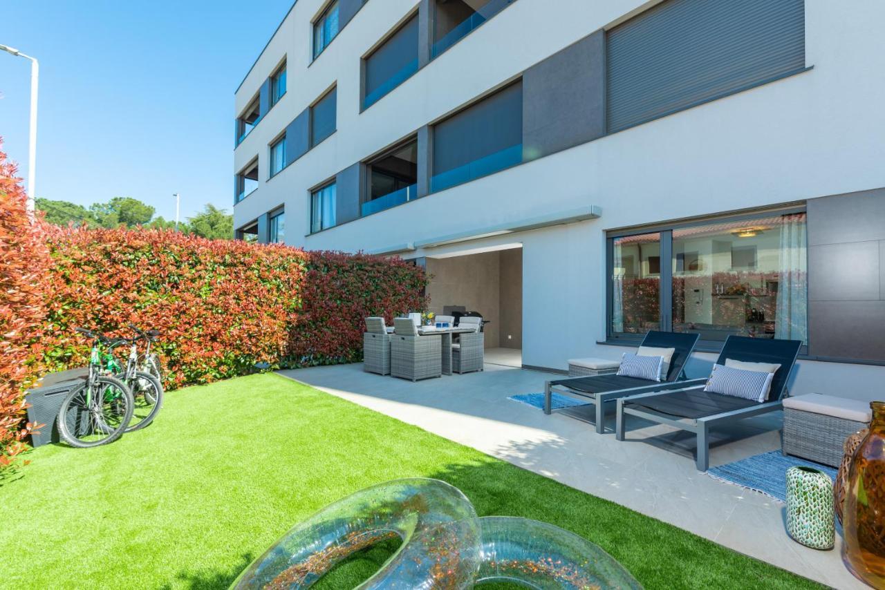 Luxury New Apartment With Private Garden Near The Beach! Poreč Exterior foto